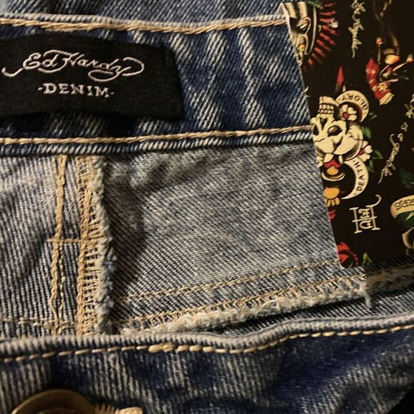 NWT Ed Hardy Women’s Multi Tattoo Baggy Jeans Size 34 Blue Color - Picture 10 of 13